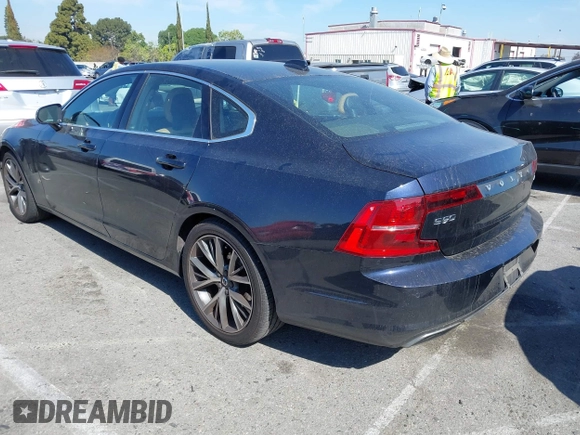 2017 Volvo S90 Momentum z VIN YV1102AK0H1012018, wystawiony jako IAAI lot #42014173 z przebiegiem 155 159 mil mil oraz . Historia ofert i sprzedaży dostępna na DreamBid. Obrazek 3.