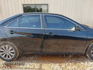 2017 Toyota Camry XLE z VIN 4T1BF1FK0HU670525, wystawiony jako IAAI lot #42277984 z przebiegiem 149 225 mil mil oraz . Historia ofert i sprzedaży dostępna na DreamBid. Obrazek 13.