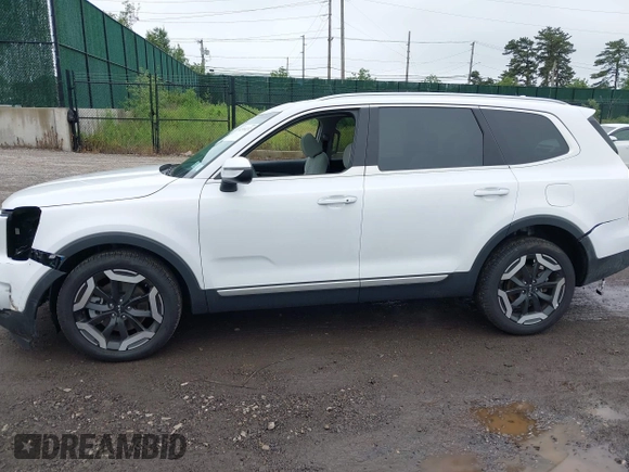 2024 Kia Telluride S z VIN 5XYP6DGC8RG535265, wystawiony jako IAAI lot #42514272 z przebiegiem 22 228 mil mil oraz . Historia ofert i sprzedaży dostępna na DreamBid. Obrazek 14.
