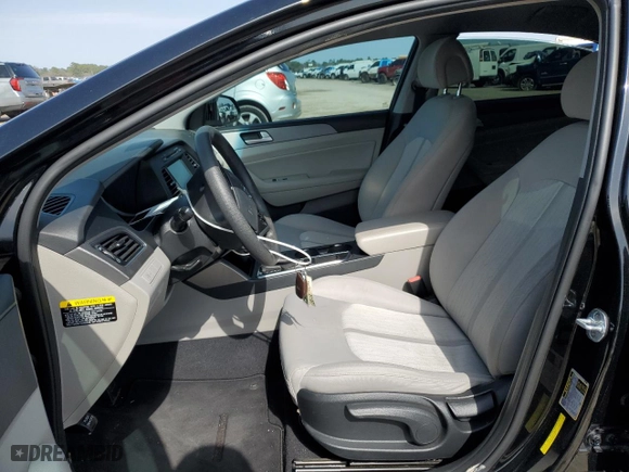 2017 Hyundai Sonata Hybrid SE with VIN KMHE24L14HA060375, listed as a Copart auction lot 45228695 with 138,232 mi miles and Salvage Title. Bid and sale history available at carsss.com. Image 7.