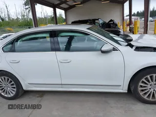 2016 Volkswagen Passat SE z VIN 1VWBT7A32GC057162, wystawiony jako IAAI lot #42287908 z przebiegiem 32 127 mil mil oraz . Historia ofert i sprzedaży dostępna na DreamBid. Obrazek 14.