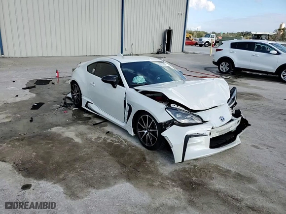 2022 Toyota GR86 with VIN JF1ZNBB13N9755260, listed as a Copart auction lot 86781454 with 27,482 mi miles and Non Repairable. Bid and sale history available at carsss.com. Image 14.