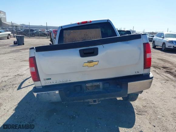 2010 Chevrolet Silverado 1500 LS with VIN 3GCRKREA3AG205283, listed as a IAAI auction lot 41757424 with 1 mi miles. Bid and sale history available at carsss.com. Image 15.