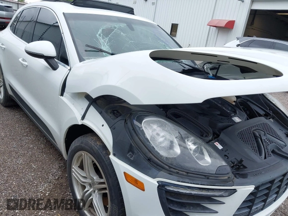 2015 Porsche Macan S with VIN WP1AB2A50FLB64939, listed as a IAAI auction lot 42260919 with 11 mi miles and . Bid and sale history available at DreamBid. Image 6.