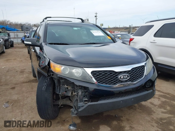 2012 Kia Sorento EX with VIN 5XYKU4A2XCG284563, listed as a IAAI auction lot 41753526 with 206,900 mi miles. Bid and sale history available at carsss.com. Image 6.