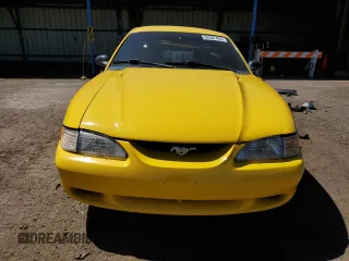1994 Ford Mustang GT z VIN 1FALP42TXRF174505, wystawiony jako Copart lot #56387495 z przebiegiem 46 867 mil mil oraz Szkoda całkowita • Salvage title. Historia ofert i sprzedaży dostępna na DreamBid. Obrazek 5.