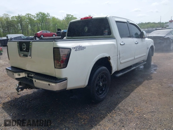2004 Nissan Titan LE with VIN 1N6AA07B34N515783, listed as a IAAI auction lot 42109749 with 228,326 mi miles and . Bid and sale history available at carsss.com. Image 4.