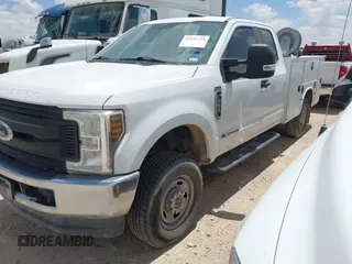 2019 Ford F-250 XL with VIN 1FT7X2BT5KED47410, listed as a IAAI auction lot 42553728 with 217,587 mi miles and . Bid and sale history available at DreamBid. Image 2.