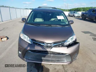 2019 Toyota Sienna XLE Auto Access Seat z VIN 5TDYZ3DC7KS984973, wystawiony jako IAAI lot #42299167 z przebiegiem 75 447 mil mil oraz . Historia ofert i sprzedaży dostępna na DreamBid. Obrazek 12.