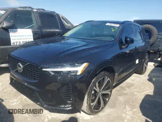 2023 Volvo XC60 Ultimate Dark Theme z VIN YV4L12RXXP1295227, wystawiony jako Copart lot #77827934 z przebiegiem 8 328 mil mil oraz Nie do naprawy • Non repairable. Historia ofert i sprzedaży dostępna na DreamBid. Obrazek 1.