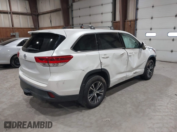 2018 Toyota Highlander LE z VIN 5TDZZRFH5JS250363, wystawiony jako IAAI lot #42049313 z przebiegiem 97 243 mil mil oraz . Historia ofert i sprzedaży dostępna na DreamBid. Obrazek 4.