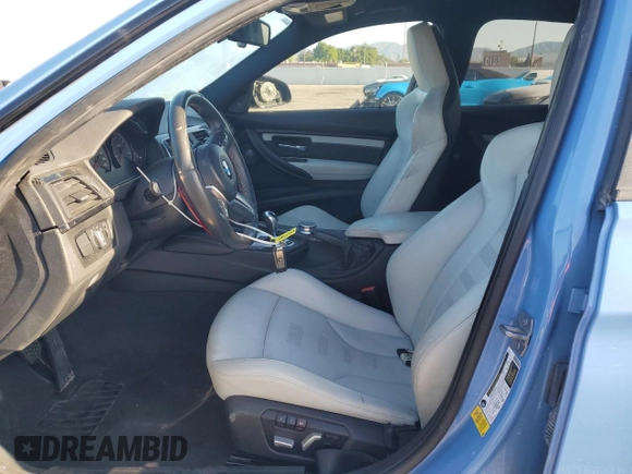2015 BMW M3 z VIN WBS3C9C58FP806094, wystawiony jako Copart lot #52009855 z przebiegiem Nie podano mil oraz Szkody całkowita. Historia ofert i sprzedaży dostępna na DreamBid. Obrazek 7.