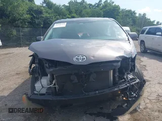 2017 Toyota Sienna XLE Auto Access Seat with VIN 5TDYZ3DC1HS778458, listed as a IAAI auction lot 42561524 with 113,960 mi miles and . Bid and sale history available at DreamBid. Image 13.