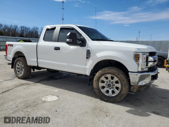 2019 Ford F-250 XL with VIN 1FT7X2B62KEF23095, listed as a Copart auction lot 47957665 with 165,939 mi miles and Salvage Title. Bid and sale history available at DreamBid. Image 4.