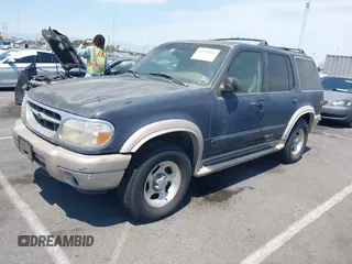 2000 Ford Explorer Eddie Bauer с VIN 1FMZU64E2YZA53922, выставлен на аукционе IAAI как лот 42765856 с пробегом 191 240 миль миль и . История ставок и продаж доступна на DreamBid. Изображение 2.