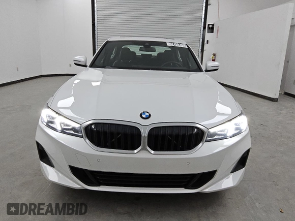 2024 BMW 3 Series 330i with VIN 3MW69FF00R8E89560, listed as a Copart auction lot 52459365 with 18,931 mi miles and Clean Title. Bid and sale history available at carsss.com. Image 5.