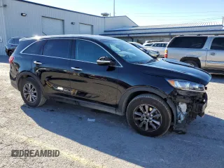 2020 Kia Sorento LX with VIN 5XYPG4A58LG628012, listed as a Copart auction lot 41807055 with 120,147 mi miles and Salvage Title. Bid and sale history available at carsss.com. Image 4.