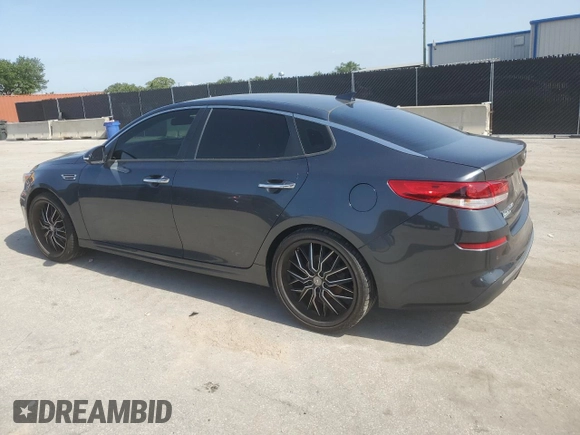 2020 Kia Optima SE z VIN 5XXGT4L35LG407866, wystawiony jako Copart lot #57312695 z przebiegiem 79 256 mil mil oraz Szkoda całkowita • Salvage title. Historia ofert i sprzedaży dostępna na DreamBid. Obrazek 2.