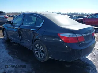 2015 Honda Accord Sedan LX with VIN 1HGCR2F32FA271257, listed as a IAAI auction lot 41423900 with 114,266 mi miles. Bid and sale history available at carsss.com. Image 3.