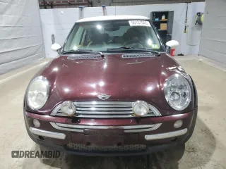 2002 MINI Hardtop with VIN WMWRC33402TC36986, listed as a Copart auction lot 50131045 with 194,224 mi miles and Salvage Title. Bid and sale history available at DreamBid. Image 5.
