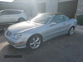 2005 Mercedes-Benz CLK-Class 3.2L with VIN WDBTK65J45F134556, listed as a Copart auction lot 74143204 with 61,131 mi miles and Salvage Title. Bid and sale history available at carsss.com. Image 1.