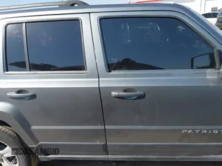 2014 Jeep Patriot Latitude with VIN 1C4NJPFA4ED535148, listed as a IAAI auction lot 42037942 with 192,493 mi miles and . Bid and sale history available at carsss.com. Image 13.