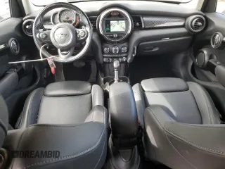 2019 MINI Hardtop 4 Door Cooper S z VIN WMWXU3C56K2H86566, wystawiony jako Copart lot #54783635 z przebiegiem 62 916 mil mil oraz Szkoda całkowita • Salvage title. Historia ofert i sprzedaży dostępna na DreamBid. Obrazek 8.