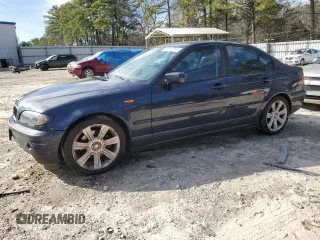 2002 BMW 3 Series 325i with VIN WBAET37432NJ18618, listed as a Copart auction lot 45712215 with 204,462 mi miles and Salvage Title. Bid and sale history available at carsss.com. Image 1.