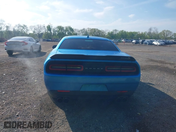 2016 Dodge Challenger R/T Scat Pack z VIN 2C3CDZFJ9GH100372, wystawiony jako IAAI lot #42221915 z przebiegiem 66 896 mil mil oraz . Historia ofert i sprzedaży dostępna na DreamBid. Obrazek 17.