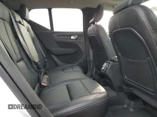 2021 Volvo XC40 Momentum with VIN YV4162UK0M2408578, listed as a Copart auction lot 81620584 with 35,560 mi miles and Salvage Title. Bid and sale history available at carsss.com. Image 11.