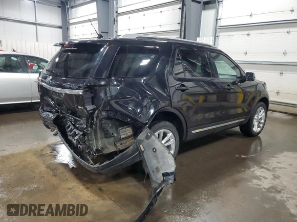 2019 Ford Explorer XLT с VIN 1FM5K8D86KGA92977, выставлен на аукционе Copart как лот 57943585 с пробегом 123 124 миль миль и Списание • Salvage title. История ставок и продаж доступна на DreamBid. Изображение 3.