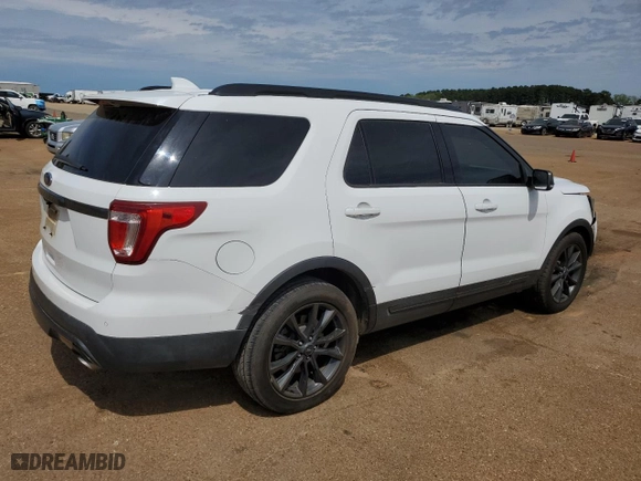 2017 Ford Explorer XLT with VIN 1FM5K7D88HGA73382, listed as a Copart auction lot 50251595 with 187,773 mi miles and Salvage Title. Bid and sale history available at carsss.com. Image 3.