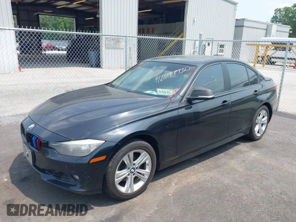 2013 BMW 3 Series 328i xDrive with VIN WBA3B3C54DJ810762, listed as a IAAI auction lot 42399930 with 201,014 mi miles and . Bid and sale history available at DreamBid. Image 2.