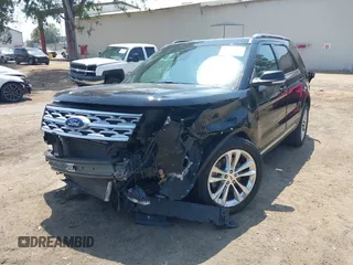 2019 Ford Explorer XLT z VIN 1FM5K7D85KGA73010, wystawiony jako IAAI lot #42397982 z przebiegiem 80 885 mil mil oraz . Historia ofert i sprzedaży dostępna na DreamBid. Obrazek 17.