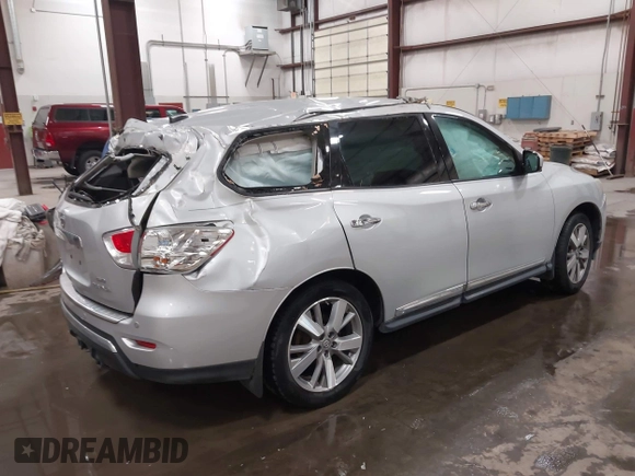 2013 Nissan Pathfinder SL z VIN 5N1AR2MM7DC634067, wystawiony jako IAAI lot #42063687 z przebiegiem 234 862 mil mil oraz . Historia ofert i sprzedaży dostępna na DreamBid. Obrazek 4.