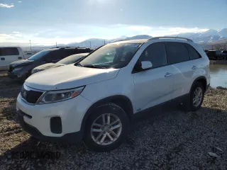 2015 Kia Sorento LX with VIN 5XYKTDA76FG605324, listed as a Copart auction lot 88225135 with 166,673 mi miles and Salvage Title. Bid and sale history available at carsss.com. Image 1.