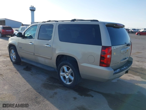 2012 Chevrolet Suburban LT with VIN 1GNSCJE07CR144215, listed as a IAAI auction lot 41924631 with 144,072 mi miles. Bid and sale history available at carsss.com. Image 3.