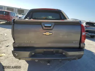 2011 Chevrolet Avalanche LTZ with VIN 3GNTKGE39BG255853, listed as a Copart auction lot 80538684 with 206,685 mi miles and Salvage Title. Bid and sale history available at carsss.com. Image 6.