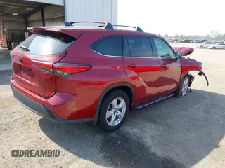 2022 Toyota Highlander LE with VIN 5TDBZRBH7NS569311, listed as a IAAI auction lot 42117066 with 18,579 mi miles and . Bid and sale history available at DreamBid. Image 4.