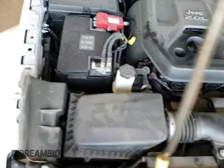 2021 Jeep Wrangler Unlimited Sahara Altitude z VIN 1C4HJXEN8MW503095, wystawiony jako Copart lot #52385135 z przebiegiem 19 814 mil mil oraz Szkoda całkowita • Salvage title. Historia ofert i sprzedaży dostępna na DreamBid. Obrazek 17.