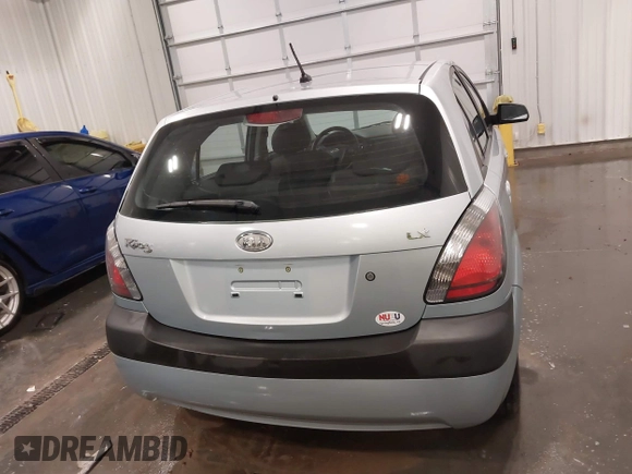 2008 Kia Rio LX with VIN KNADE163186345215, listed as a IAAI auction lot 41776000 with 141,859 mi miles. Bid and sale history available at carsss.com. Image 17.