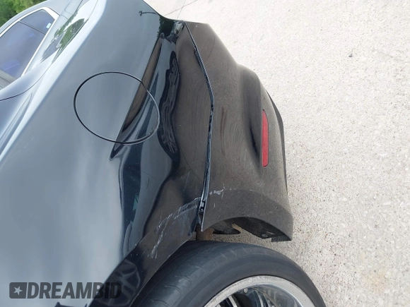 2016 Ford Mustang V6 z VIN 1FA6P8AM3G5256187, wystawiony jako IAAI lot #42415645 z przebiegiem 141 235 mil mil oraz . Historia ofert i sprzedaży dostępna na DreamBid. Obrazek 6.