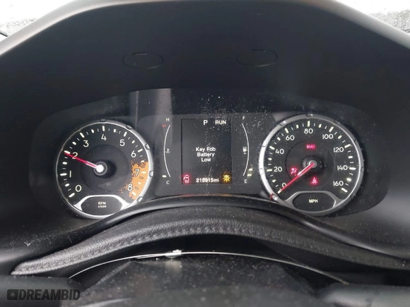2016 Jeep Renegade Latitude with VIN ZACCJABTXGPE39685, listed as a IAAI auction lot 41564279 with 218,915 mi miles. Bid and sale history available at carsss.com. Image 7.