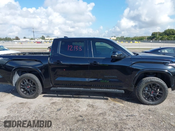 2022 Toyota Tundra 2WD SR5 with VIN 5TFLA5AB5NX012795, listed as a IAAI auction lot 41599301 with 25,191 mi miles. Bid and sale history available at carsss.com. Image 14.