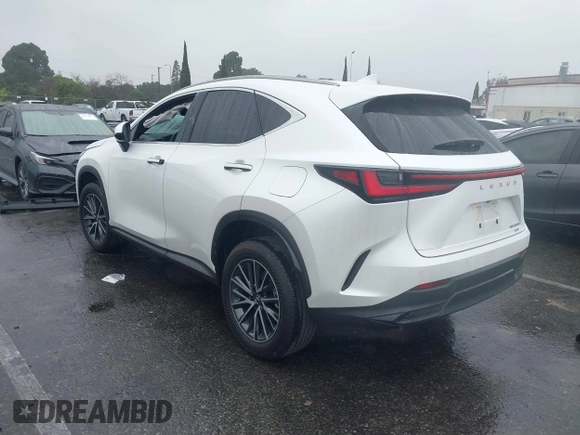 2024 Lexus NX 350h Premium z VIN JTJGKCEZ4R5013106, wystawiony jako IAAI lot #41499547 z przebiegiem 13 651 mil mil oraz . Historia ofert i sprzedaży dostępna na DreamBid. Obrazek 3.