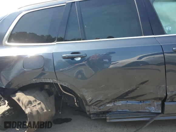 2022 Volvo XC90 Momentum with VIN YV4A22PKXN1867907, listed as a Copart auction lot 61944575 with 41,249 mi miles and Salvage title. Bid and sale history available at DreamBid. Image 11.
