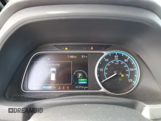2024 Nissan LEAF SV Plus z VIN 1N4CZ1CV6RC555505, wystawiony jako Copart lot #49623705 z przebiegiem 31 272 mil mil oraz Szkoda całkowita • Salvage title. Historia ofert i sprzedaży dostępna na DreamBid. Obrazek 9.