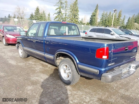 1999 Chevrolet S-10 LS with VIN 1GCCS19X9XK206722, listed as a IAAI auction lot 41763098 with 127,684 mi miles. Bid and sale history available at carsss.com. Image 3.
