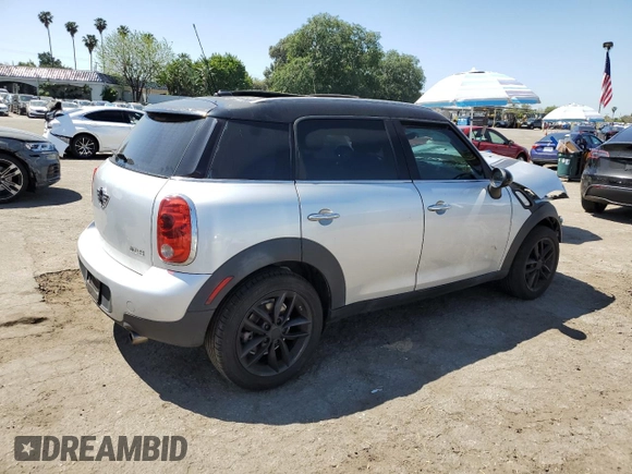2012 MINI Countryman with VIN WMWZB3C58CWM02843, listed as a Copart auction lot 52131715 with Not Provided miles and Salvage Title. Bid and sale history available at DreamBid. Image 3.