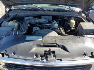 1999 GMC New Sierra 1500 SL with VIN 1GTEC14W8XZ532202, listed as a Copart auction lot 42142885 with 290,901 mi miles and Clean Title. Bid and sale history available at carsss.com. Image 13.